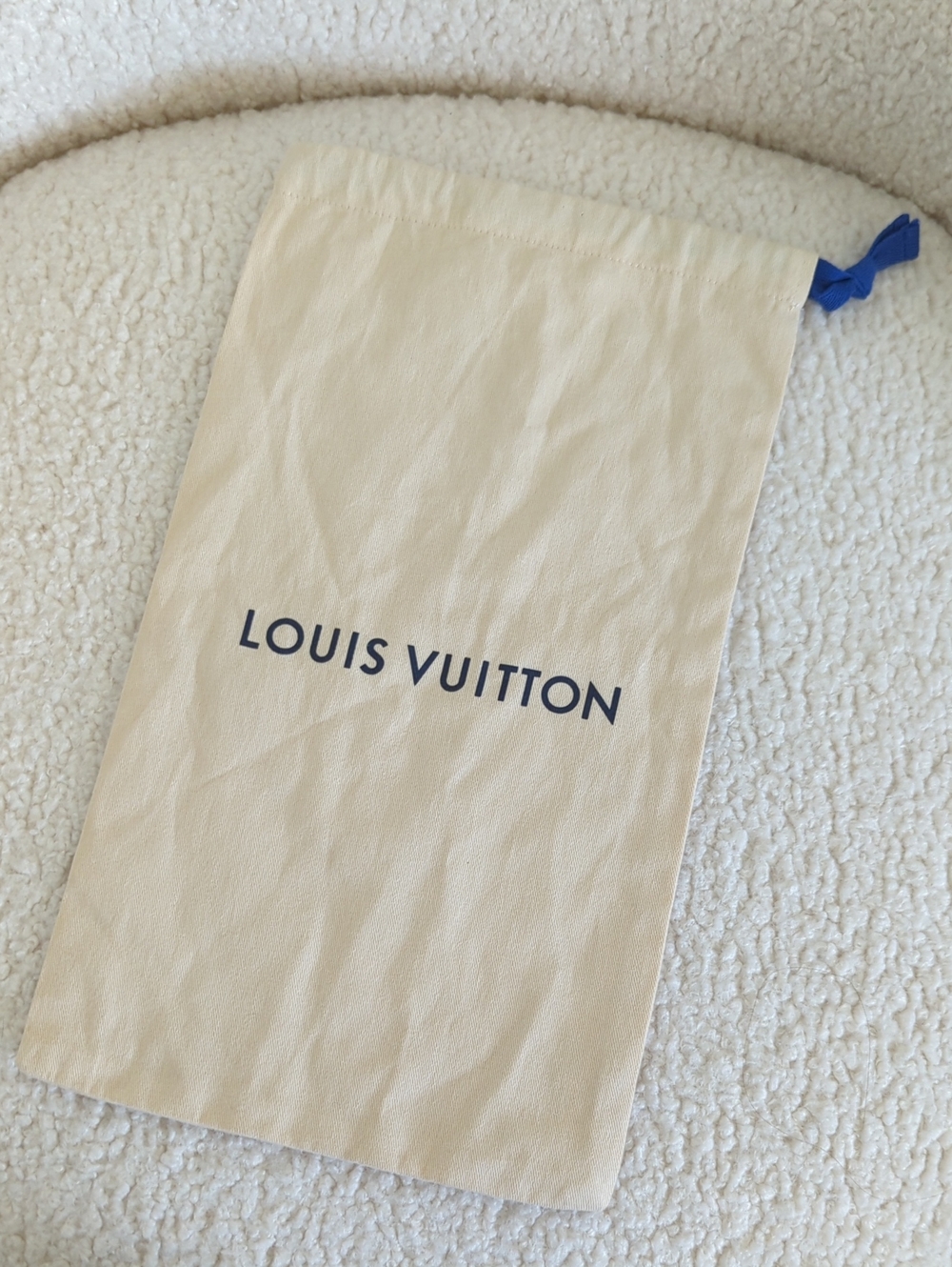 Louis Vuitton Beige Dust Bag with Navy Logo